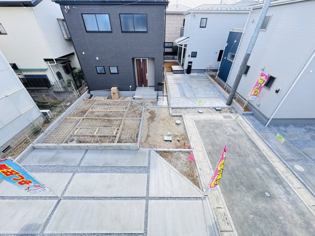 三郷市鷹野４丁目新築戸建【鷹野小学校：9分】の展望|バルコニーより南側眺望・南側駐車スペースで日当たり良好♪