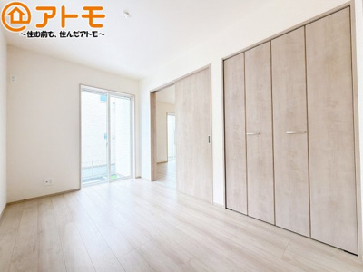 【子供部屋】 | 藤枝市天王町1丁目　新築戸建　A号棟 | 壁と床がシンプルな色合いだからこそ自分だけの空間を作れます♪お部屋作りのイメージは順調でしょうか♪