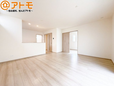 【独立洗面台】 | 藤枝市天王町1丁目　新築戸建　A号棟 | 家族団らんのイメージは、リビングを思い浮かべませんか？リビングこそ広々としたお部屋が良いですね♪