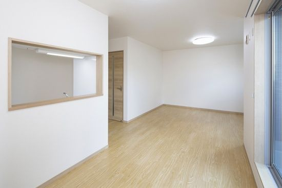 ジーコートの居間・リビング|こちらのリビングで趣味の時間をお楽しみください