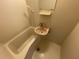 【浴室】 | YKハイツ小久保 | ※同建物別部屋の写真になります。