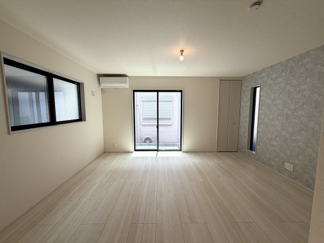 練馬区谷原1丁目　ZEH水準　大型省エネ邸宅の居間・リビング