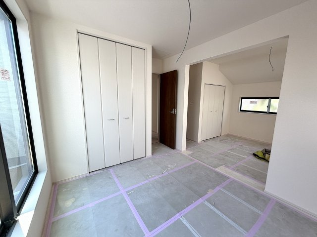 練馬区谷原1丁目　ZEH水準　大型省エネ邸宅の洋室