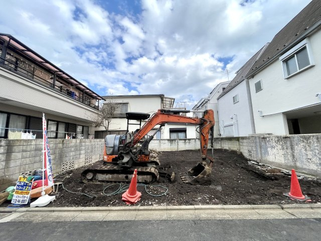 練馬区谷原1丁目　ZEH水準　大型省エネ邸宅の前面道路含む現地写真