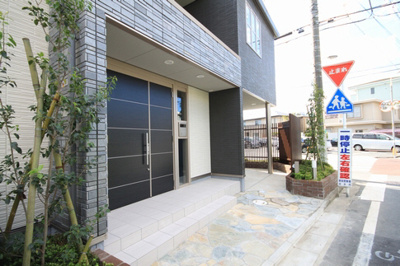 【エントランス】 | シャーメゾンエムズ