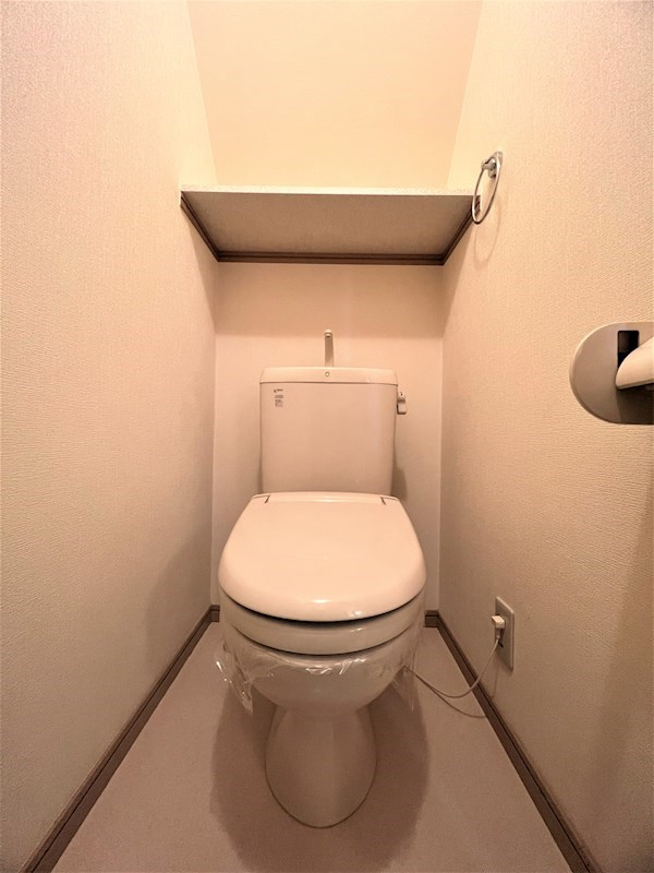 オランジュリーのトイレ|シンプルで使いやすいトイレです