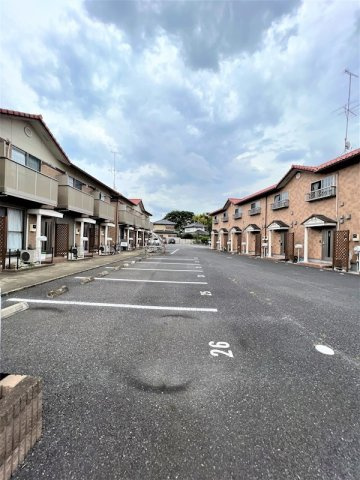 オランジュリーの駐車場|カースペースがあります