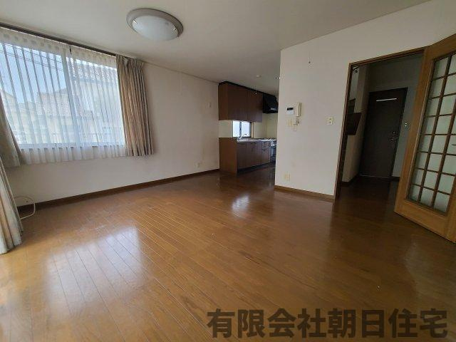 【居間・リビング】 | 古志原4丁目 中古戸建 5LDK 1,770万円