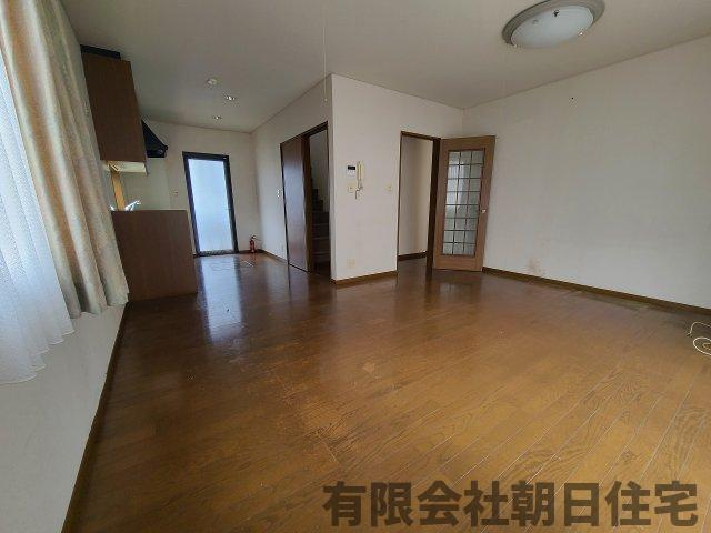 【居間・リビング】 | 古志原4丁目 中古戸建 5LDK 1,770万円