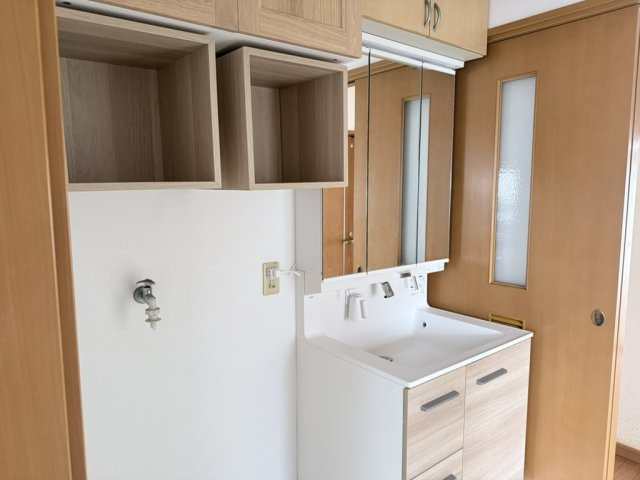 滑川町大字羽尾　中古戸建の独立洗面台