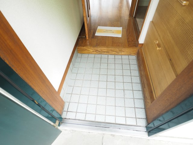 グリーンハイム菅田の玄関