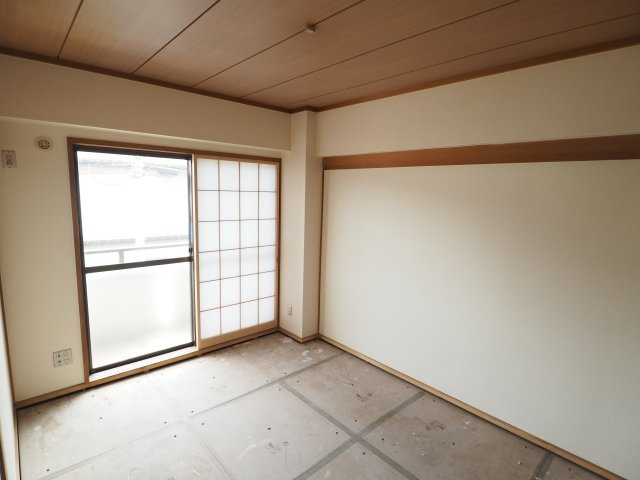 グリーンハイム菅田の和室
