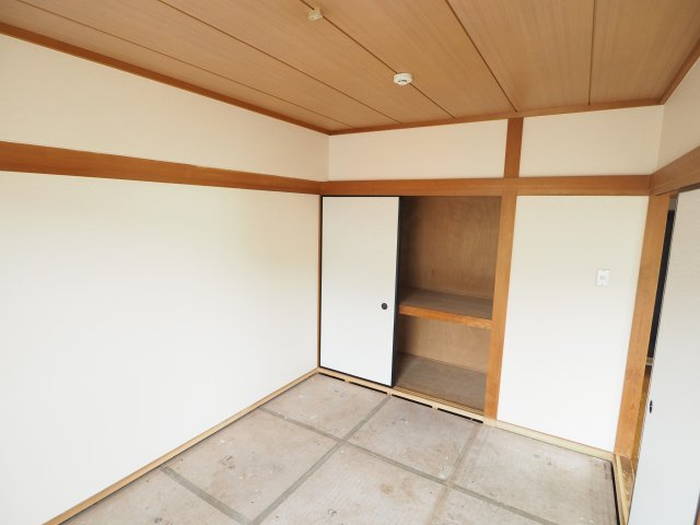 グリーンハイム菅田の和室