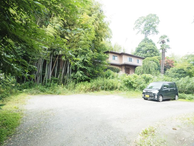 グリーンハイム菅田の駐車場