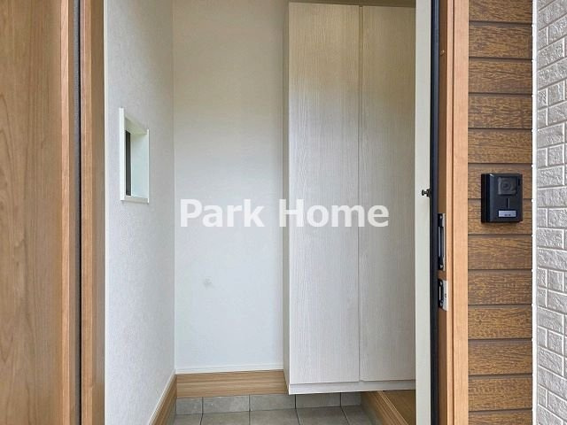 高知市一宮中町 ⑨　新築戸建ての玄関