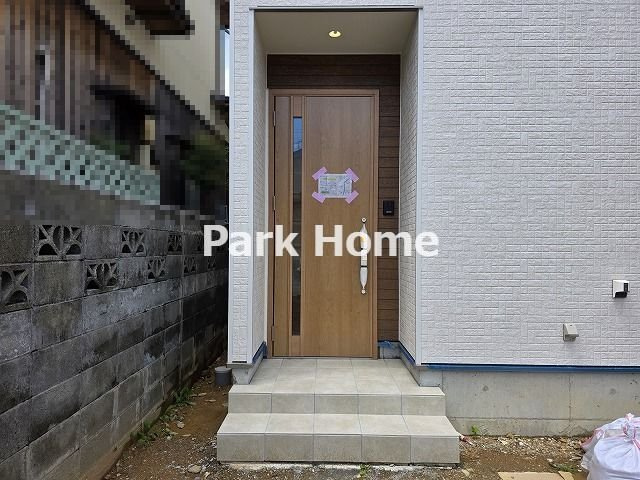 高知市一宮中町 ⑨　新築戸建ての玄関