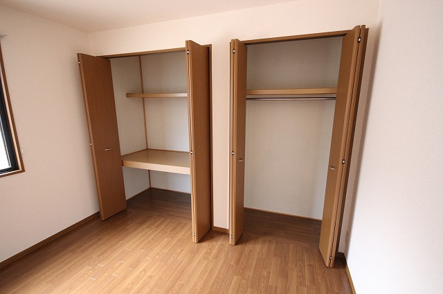 クレールプラザ立花　B棟の収納|※お部屋により仕様が異なる場合があります。