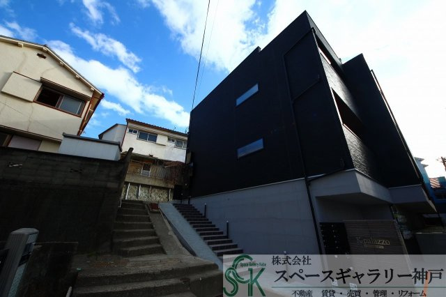 Kパラッツォ垂水泉が丘の外観