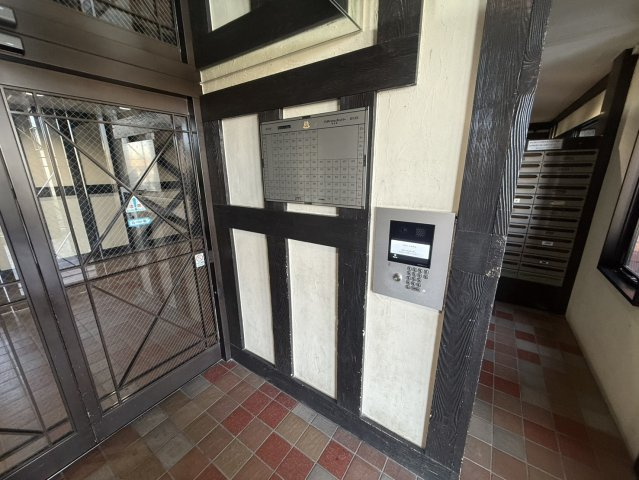 ブリティッシュ・ティンバー泉佐野のエントランス