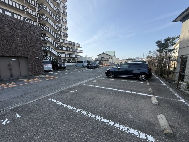 ブリティッシュ・ティンバー泉佐野の駐車場