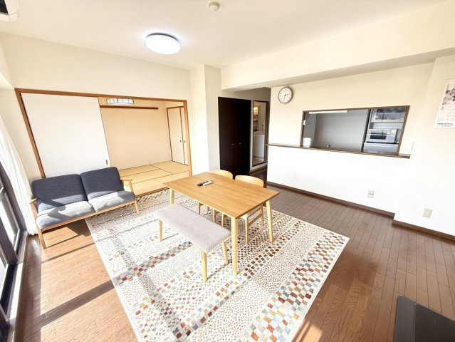 ブリティッシュ・ティンバー泉佐野の居間・リビング