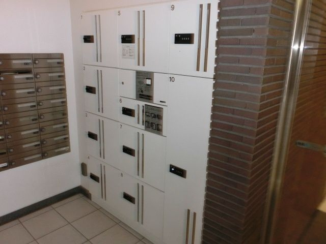 パークキューブ笹塚のエントランス|■オートロック■防犯カメラ