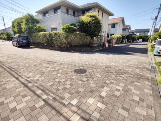 【前面道路含む現地写真】の画像
