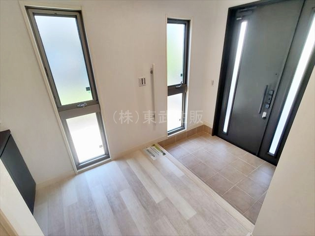 【玄関】 | 坂戸市にっさい花みず木 | 明るく広い玄関です