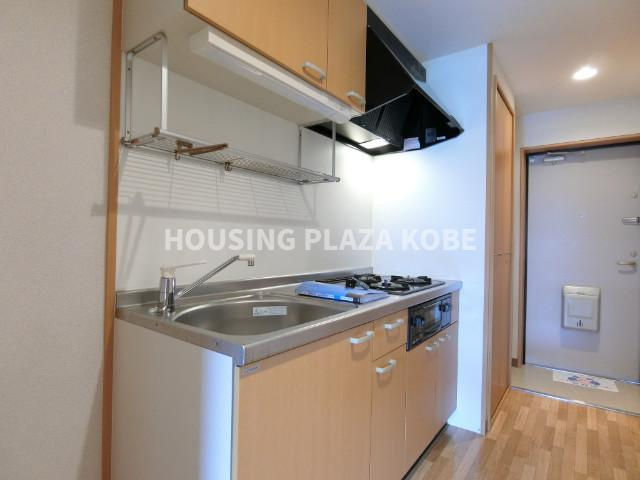 シャルマン須磨海浜公園のキッチン|なんとキッチンは3口コンロのシステムキッチン。