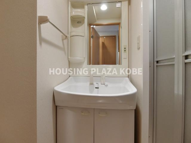 シャルマン須磨海浜公園の洗面所|洗い場が少し広めのシャンプードレッサー