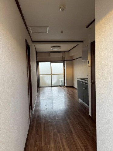 ニューシャトレーマンションの居間・リビング