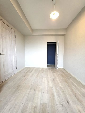 【洋室】 | エクレール　ヨコハマ | エクレール・ヨコハマ　　　各部屋に収納があります♪　