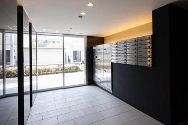 ルーチェ六義園のエントランス