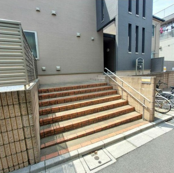 【エントランス】