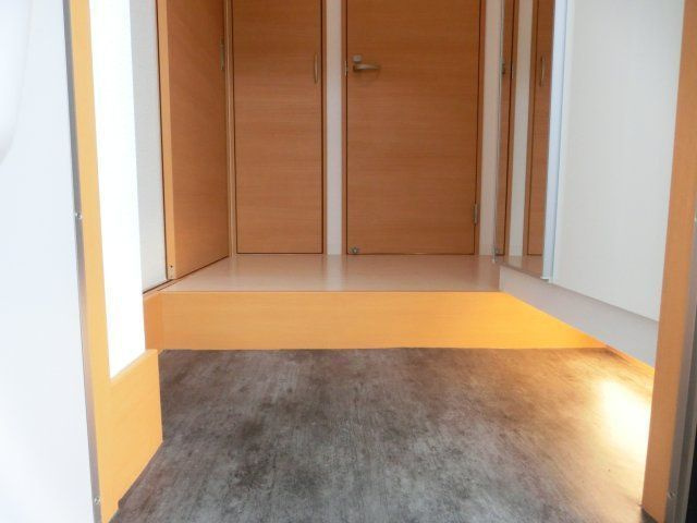 郵便局レジデンスの玄関