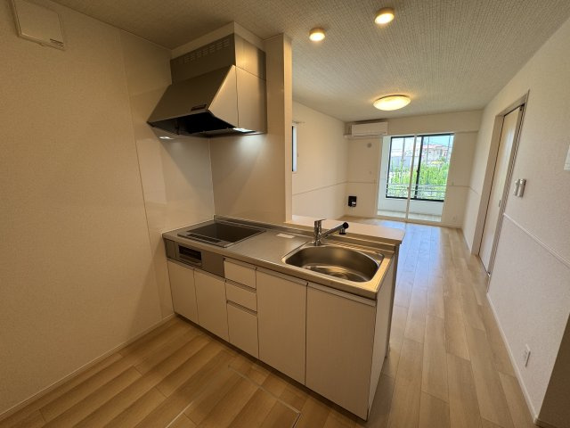 クレールAのキッチン|システムキッチン
