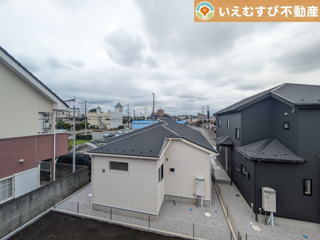 BLOOMING GARDEN　深谷市上柴町西1丁目の展望|高い建物が無く開放感のある展望
バルコニーからの展望も開けていて閑静な住宅地が望めます。日当りも良いですね♪