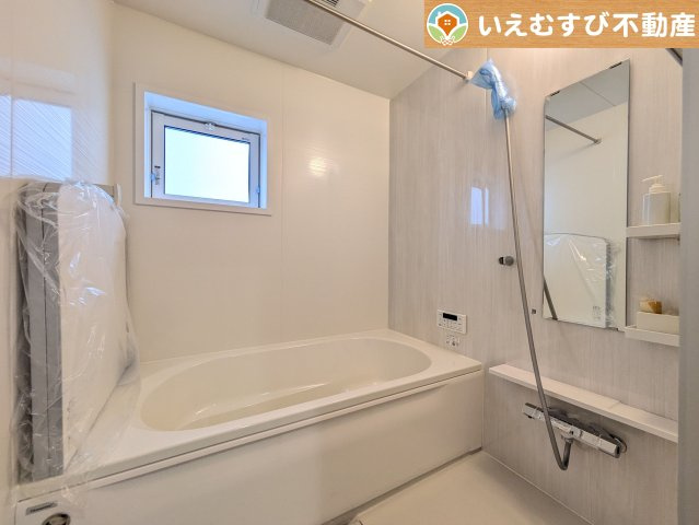 BLOOMING GARDEN　深谷市上柴町西1丁目の浴室|明るい色合いで落ち着きのある雰囲気
白基調なので清潔感があって明るく感じられます♪お子様と入るにもゆとりの広さ！
