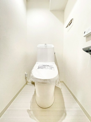 【トイレ】 | 関大前スカイハイツA棟 | こちらのサイトに掲載されている全ての物件が、当社にてご紹介可能です！気になる物件がありましたら、弊社スタッフまでお気軽にお問合せ下さいませ。