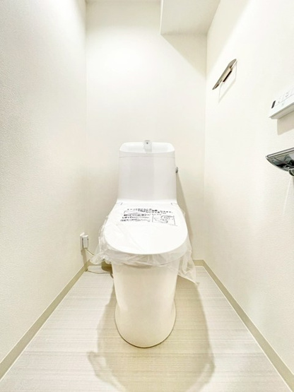 【トイレ】 | 関大前スカイハイツA棟 | こちらのサイトに掲載されている全ての物件が、当社にてご紹介可能です！気になる物件がありましたら、弊社スタッフまでお気軽にお問合せ下さいませ。
