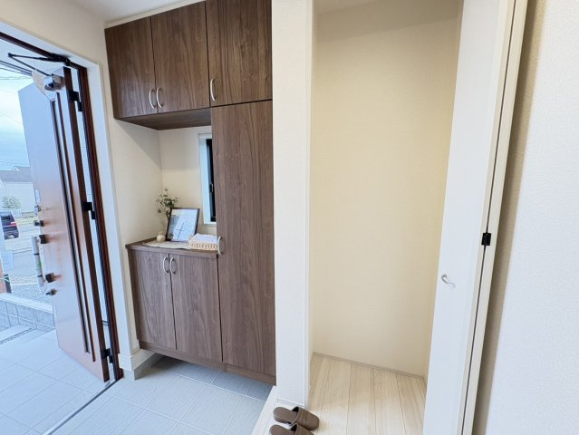 新築戸建　富士宮市小泉2期　全1棟の玄関
