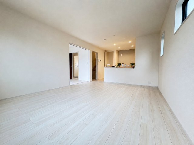 新築戸建　富士宮市小泉2期　全1棟の居間・リビング