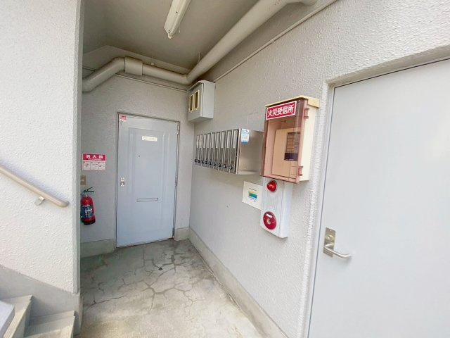 松本ビルのエントランス