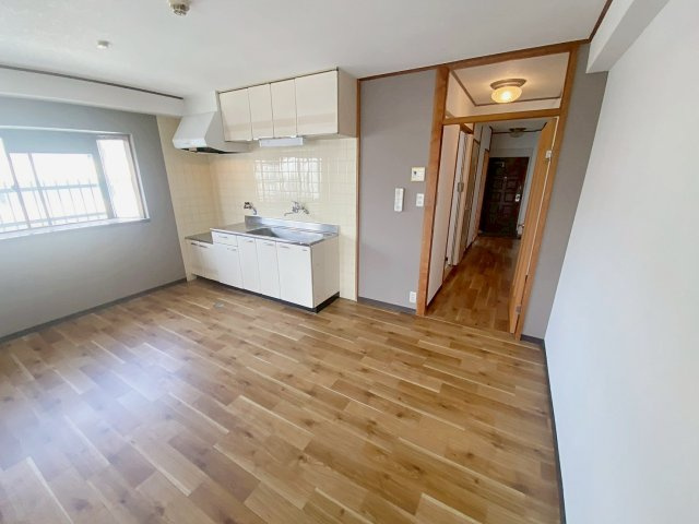 松本ビルの居間・リビング