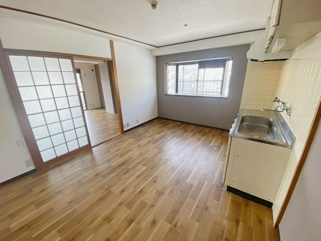 松本ビルの居間・リビング