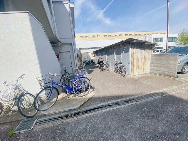 松本ビルの駐車場