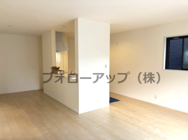 リーブルガーデン精華町菅井西ノ辻町の居間・リビング