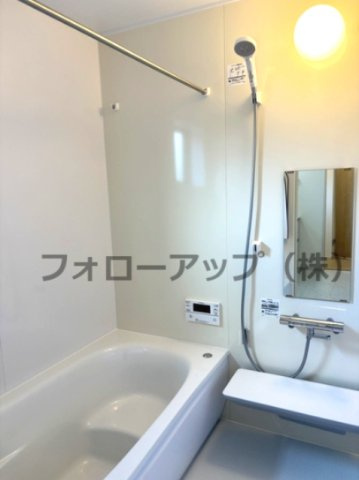 リーブルガーデン精華町菅井西ノ辻町の浴室|コンパクトで使いやすいお風呂です