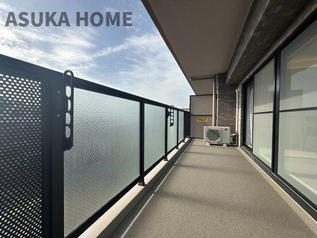  レックス横浜上大岡の洋室|新規エアコン取付済みの居室です。