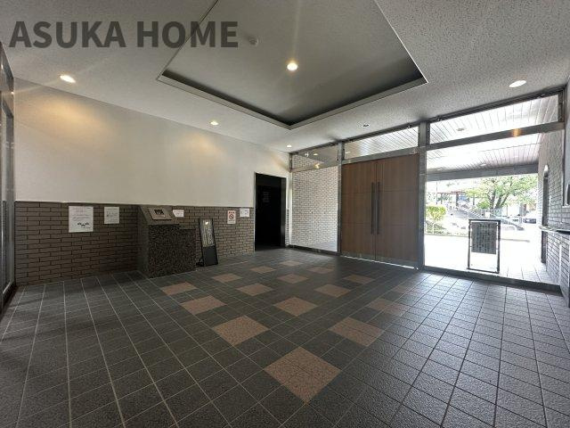  レックス横浜上大岡の外観|敷地面積が広く隣接地にマンション提供の公園も有りゆとりある設計が魅力のマンションです。